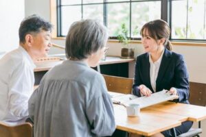 家財の処分をしたい時、費用相場はどうなるのか、依頼先はどうするのか、見ていきましょう。